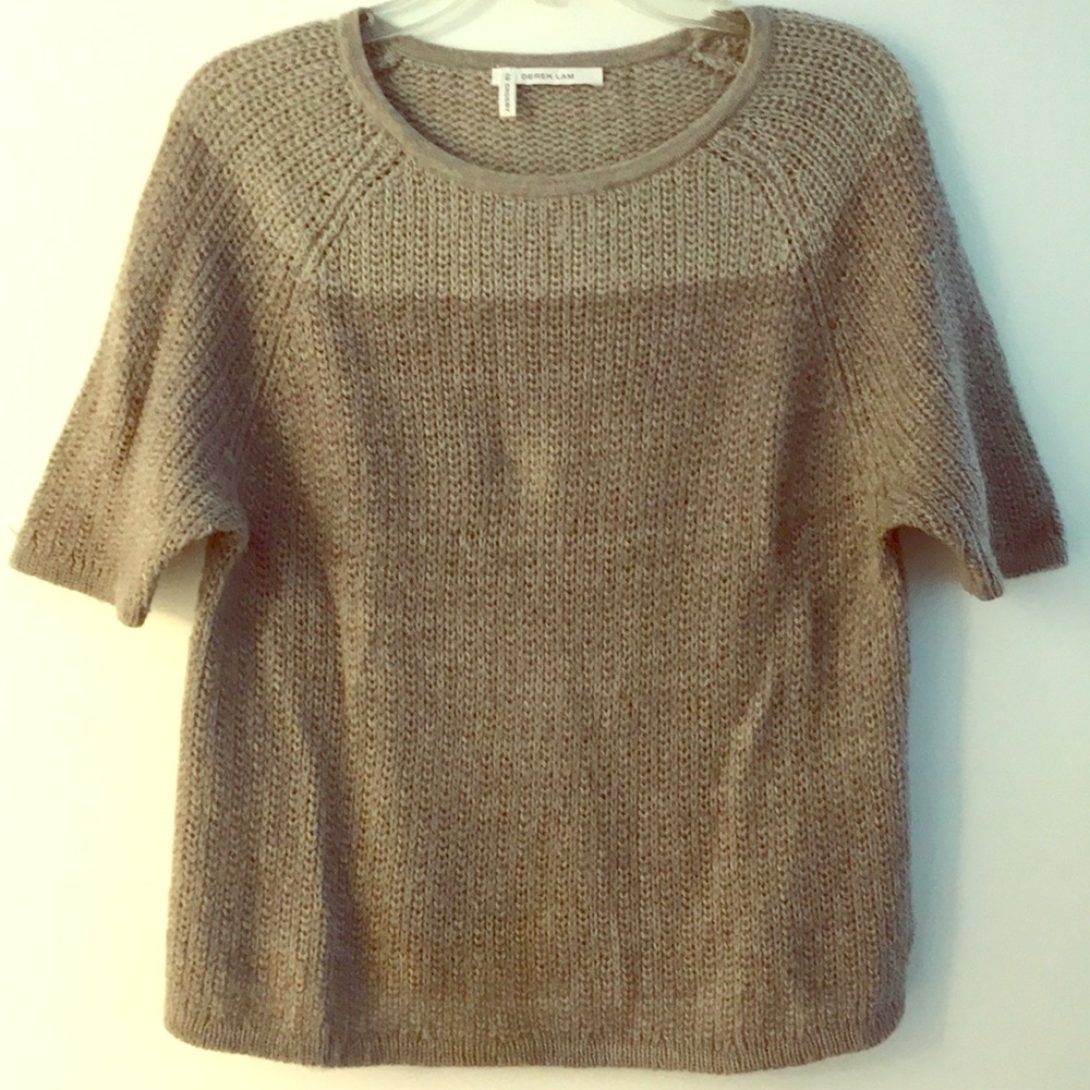 Short sleeve knit sweater